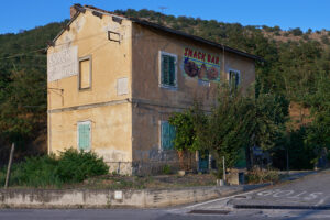 Casello ferroviario FCL (primo)
