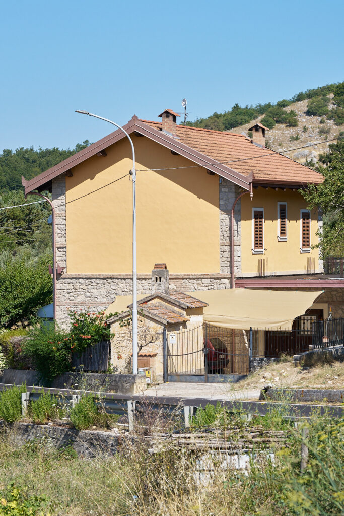 Casello ferroviario FCL (terzo)